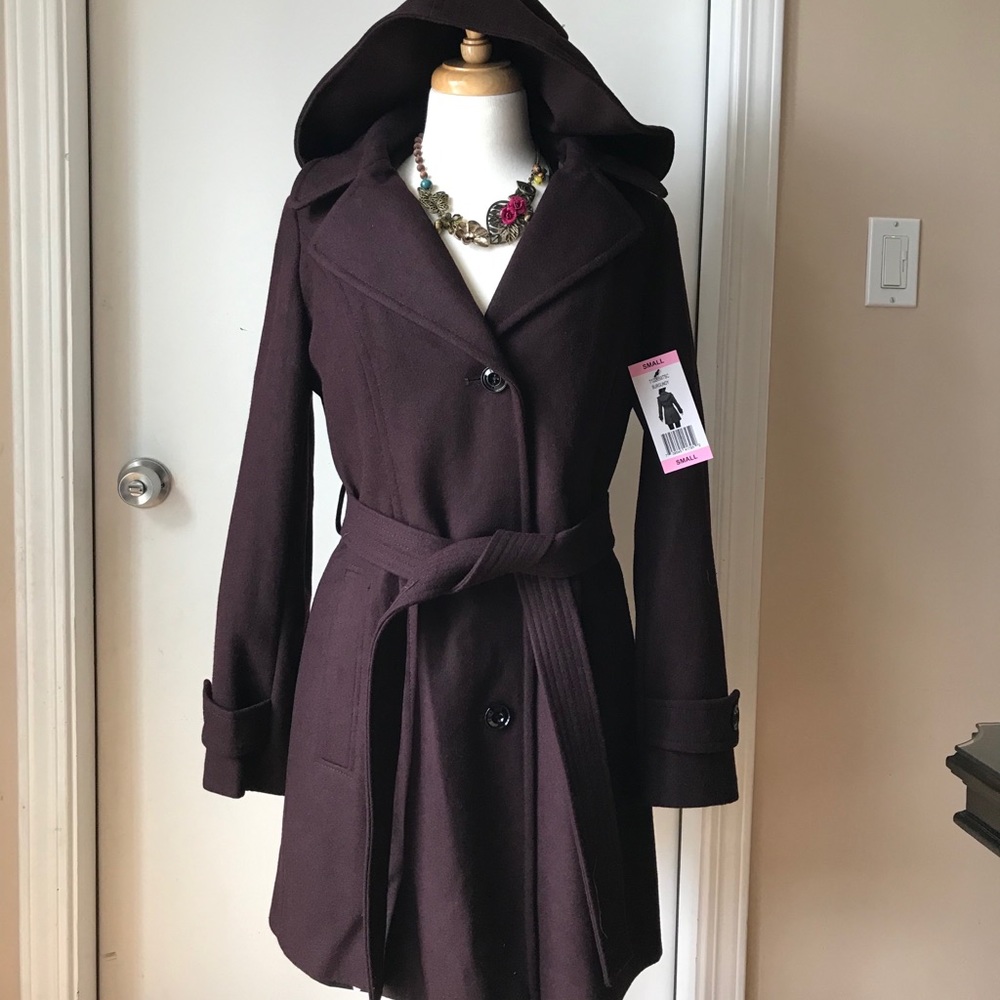 Coat - Picture 4 of 4